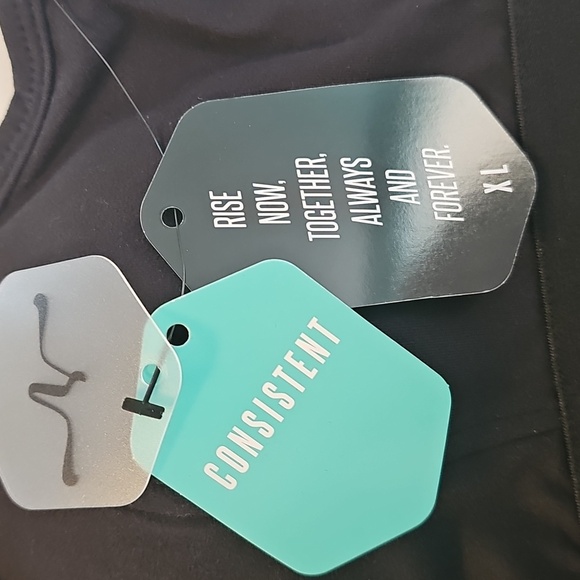 LuLaRoe Black Sports Bra with Front Zip - Picture 4 of 4